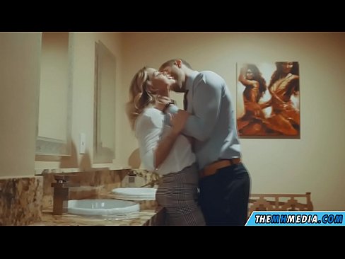 ❤️ Wann eng Busty Blond Iech an engem ëffentlechen Toilette verféiert ❌ Sluts op lb.josporn-com.ru ❤